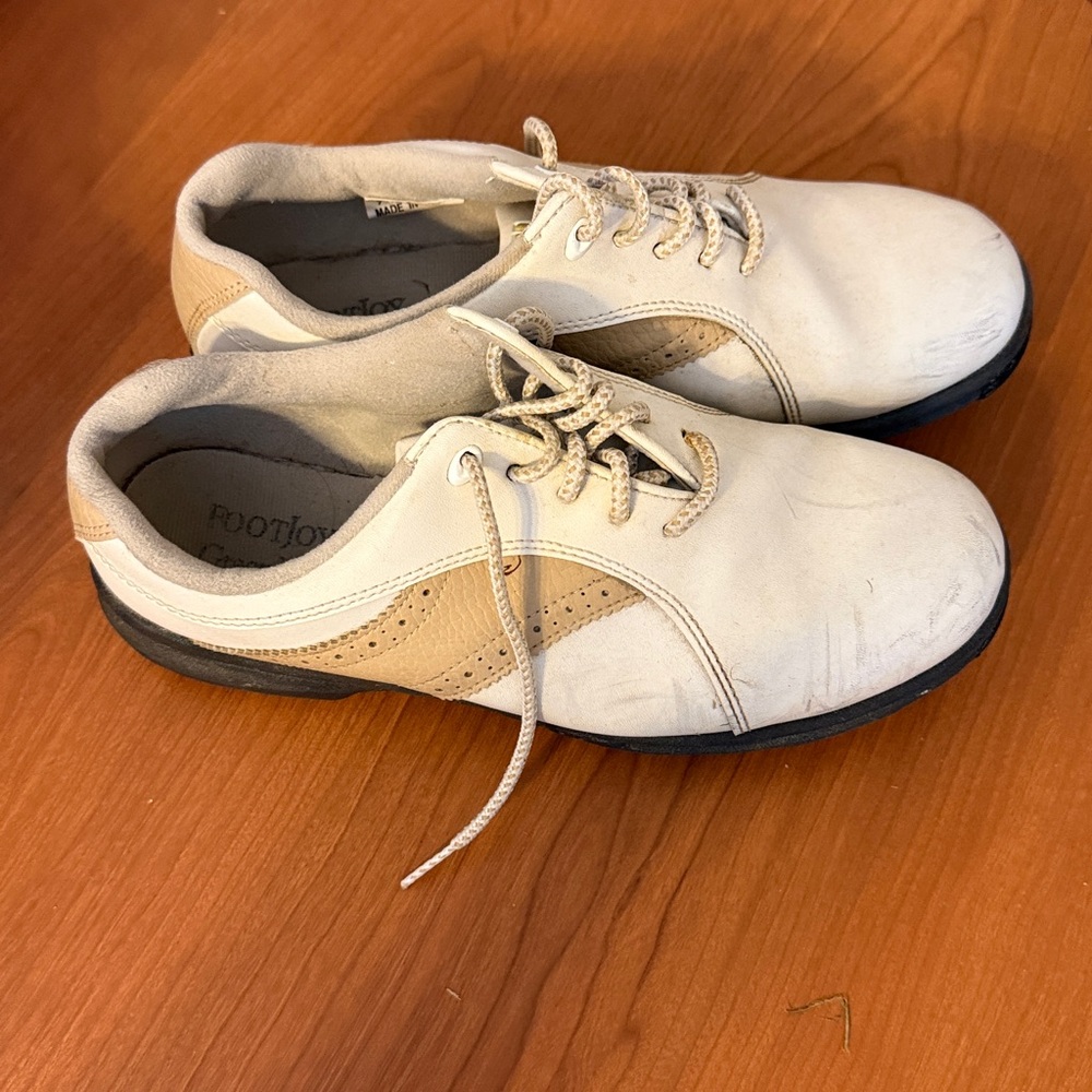 FOOTJOY GREENJOYS WOMENS GOLF SHOES  size 7.5W